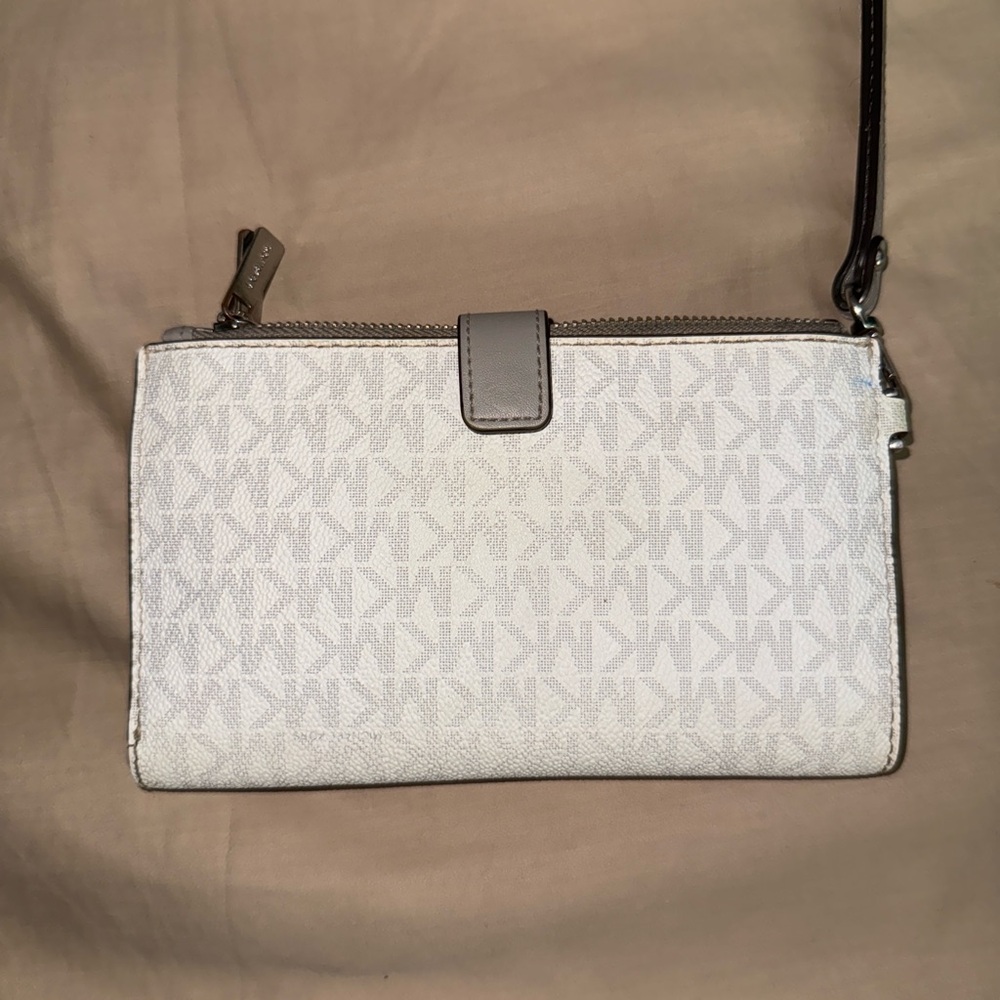 Michael Kors Signature Wristlet wallet - Cream/Gray Combo